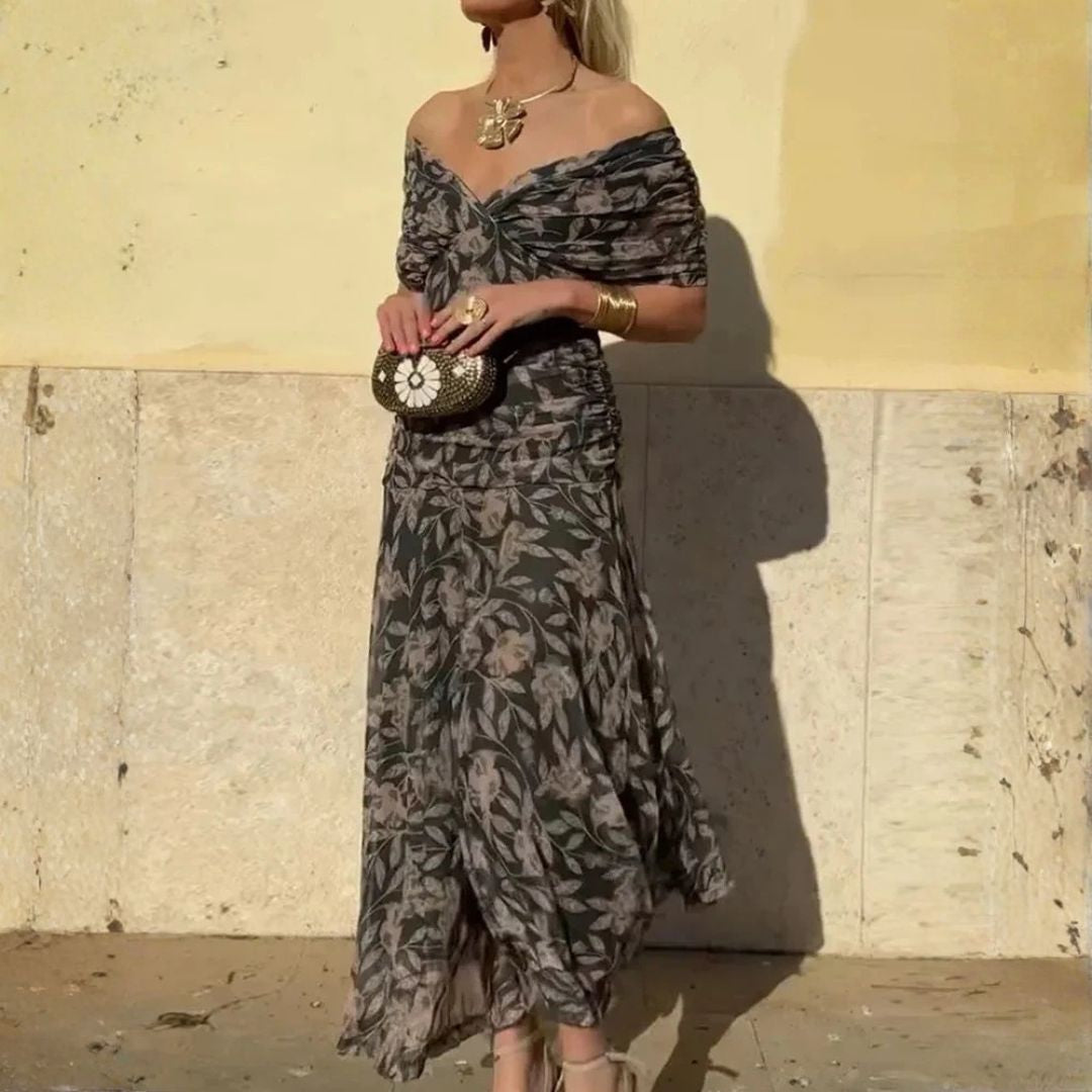 Luna | Elegant Dress With V-Neckline
