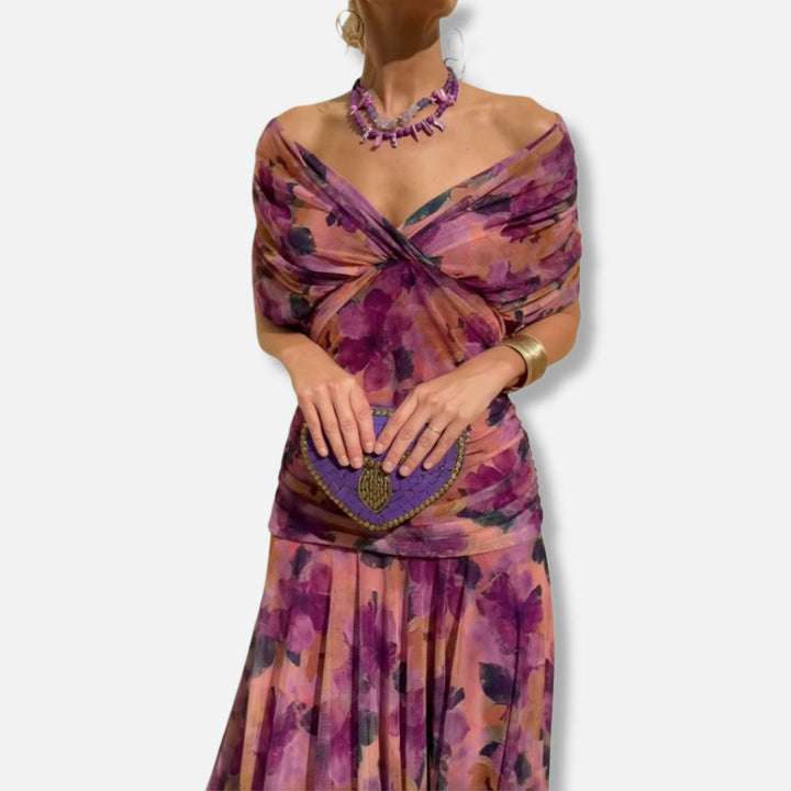 Luna | Elegant Dress With V-Neckline