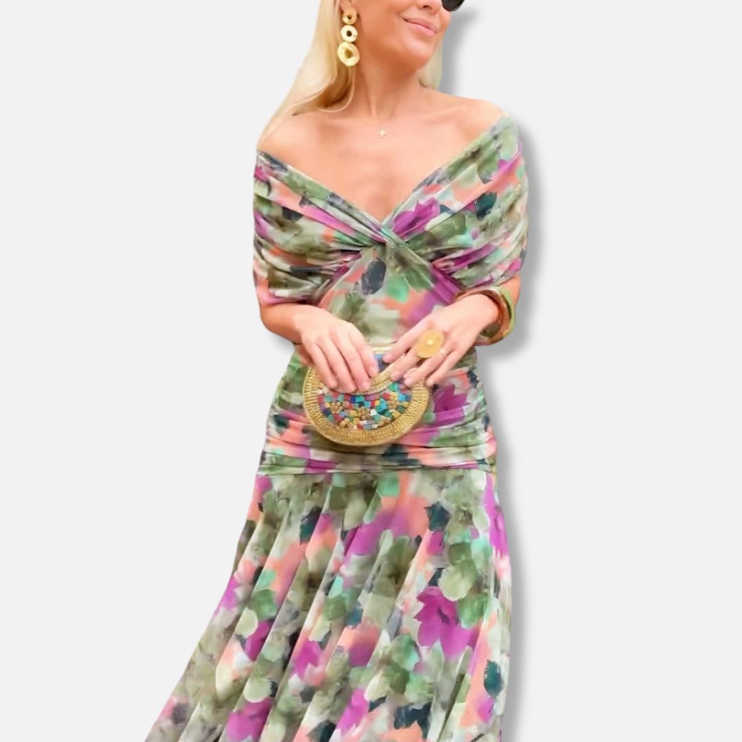 Luna | Elegant Dress With V-Neckline
