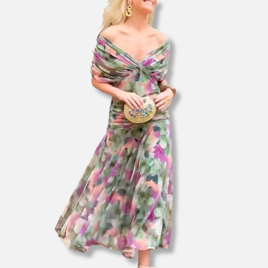 Luna | Elegant Dress With V-Neckline
