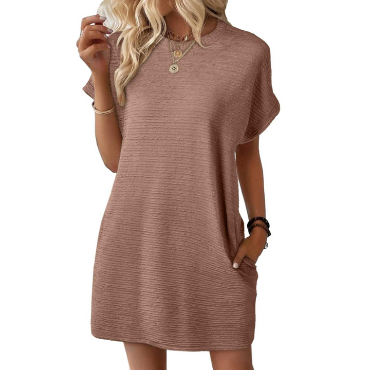 Evasha | Minimalist Round Neck Dress