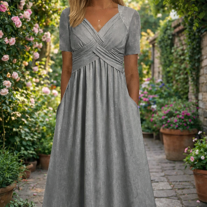Lisa | V-Neck Maxi Dress