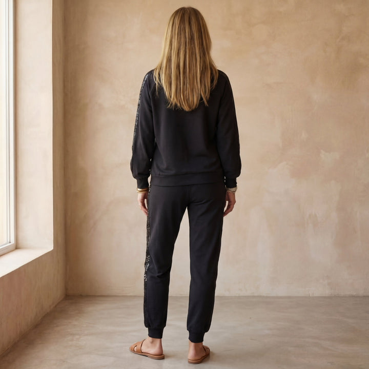 LORINA | COMFORTABLE 2 PIECE SET